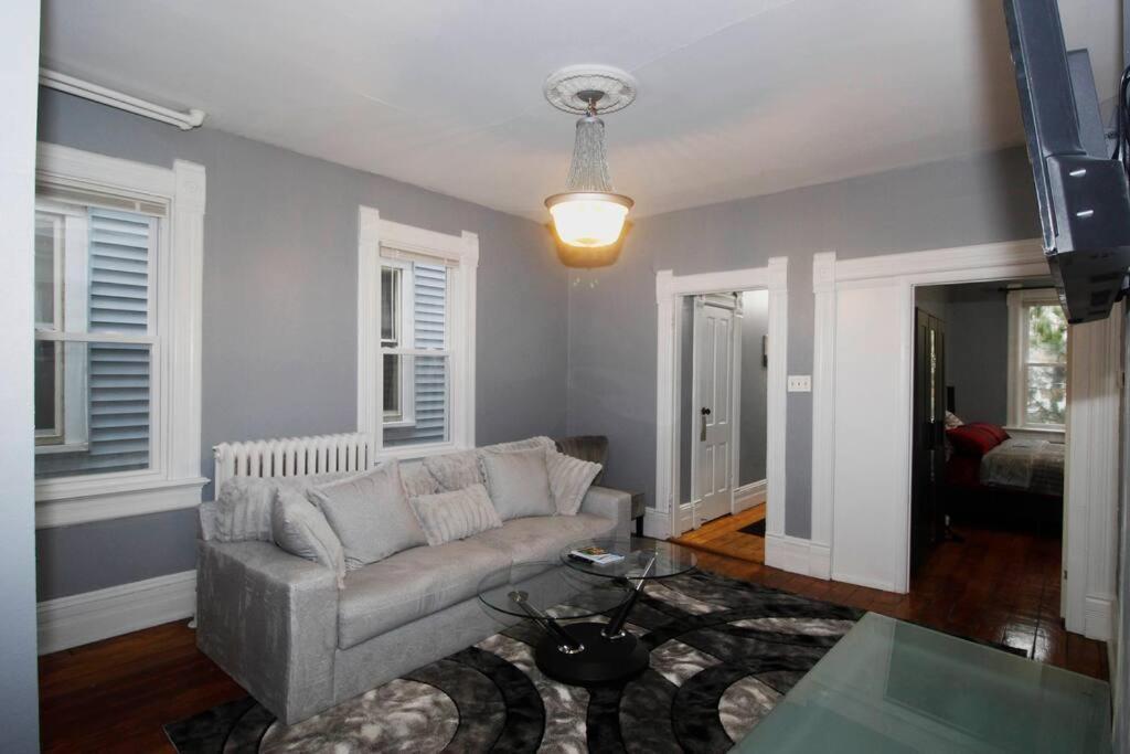 Renovated Brady St. Classic Milwaukee Ngoại thất bức ảnh