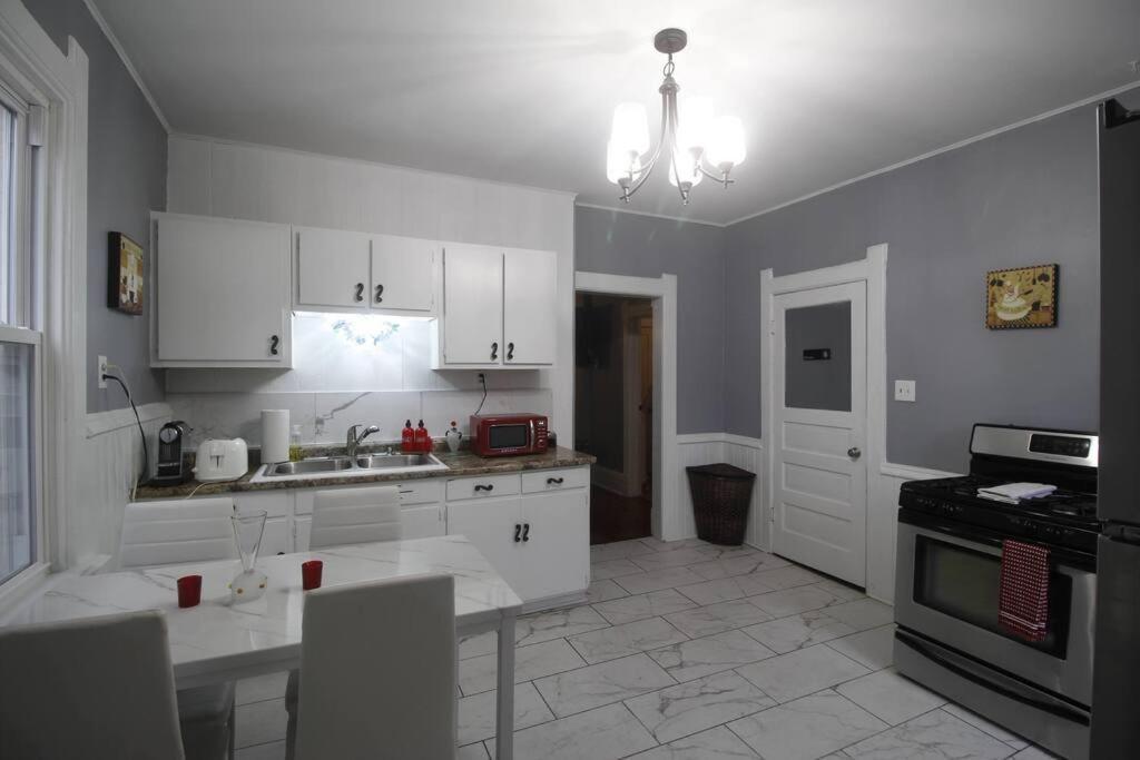 Renovated Brady St. Classic Milwaukee Ngoại thất bức ảnh