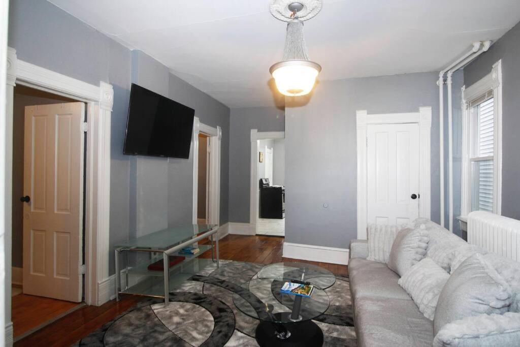 Renovated Brady St. Classic Milwaukee Ngoại thất bức ảnh