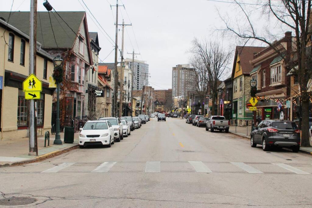 Renovated Brady St. Classic Milwaukee Ngoại thất bức ảnh