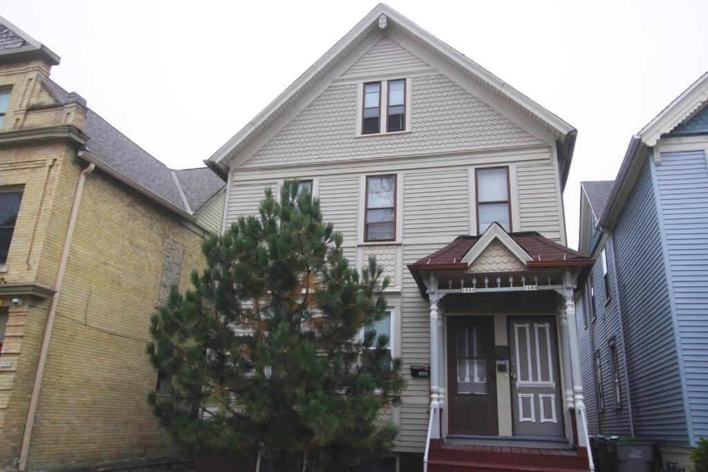 Renovated Brady St. Classic Milwaukee Ngoại thất bức ảnh